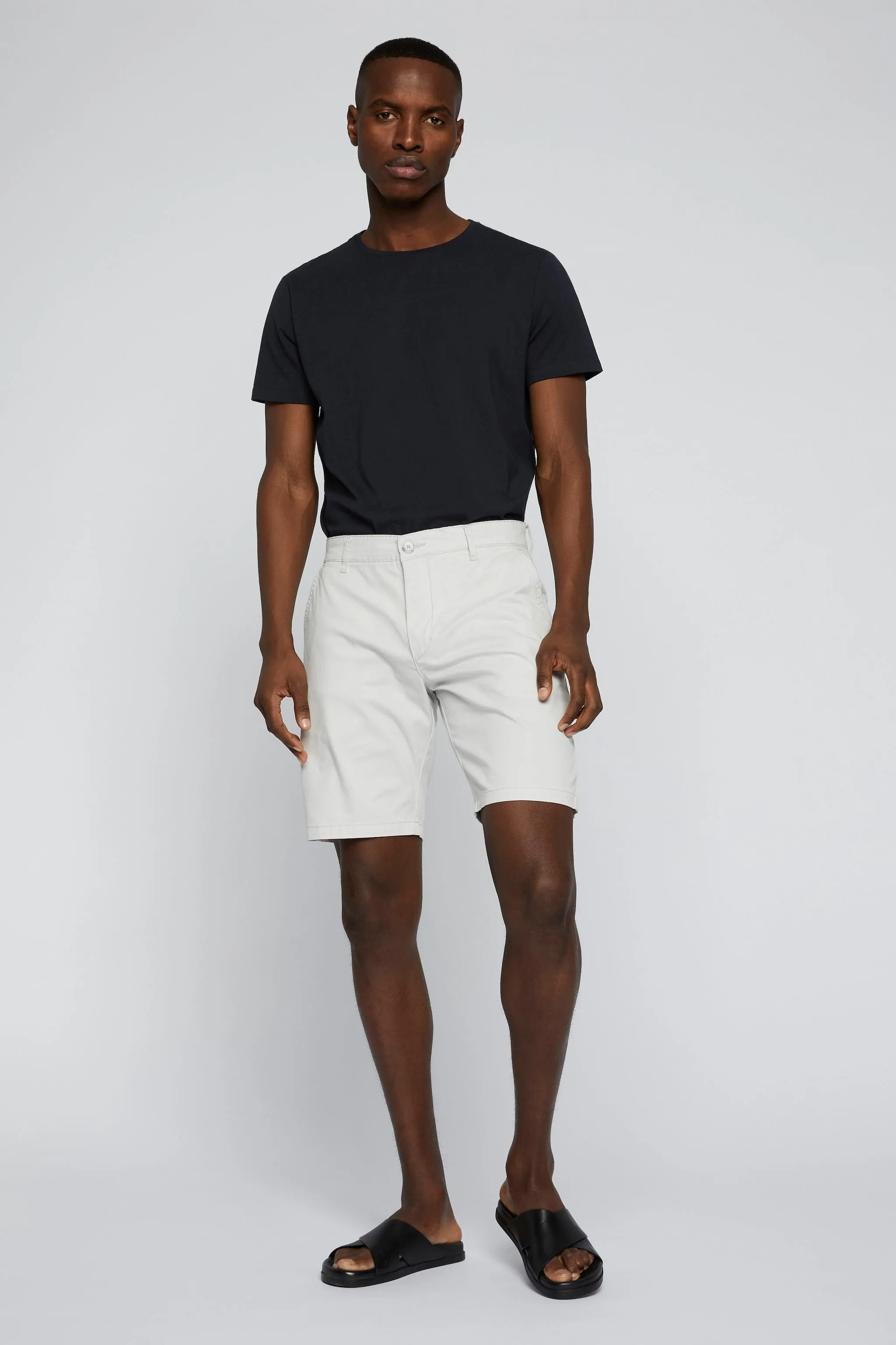 Thomas Shorts in Beige