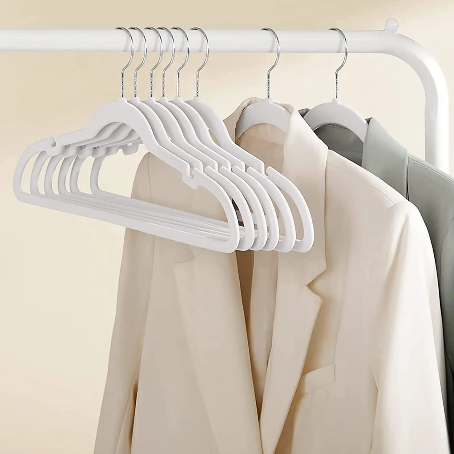Tycom Clothes Hangers (50 Pack) Velvet - Ultra Thin Space Saving Coats Clothes Hangers Non-Slip Suit Hangers with 360 Degree Swivel Hook Hold Up-to 5KG for Jackets, Pants, Dress- 50p White