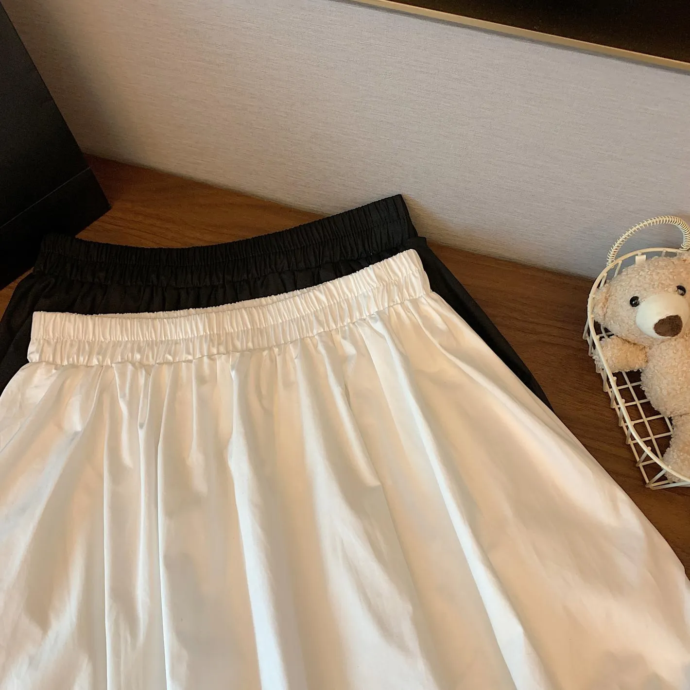 Versatile Elastic-Waisted A-Line Skirt for Women