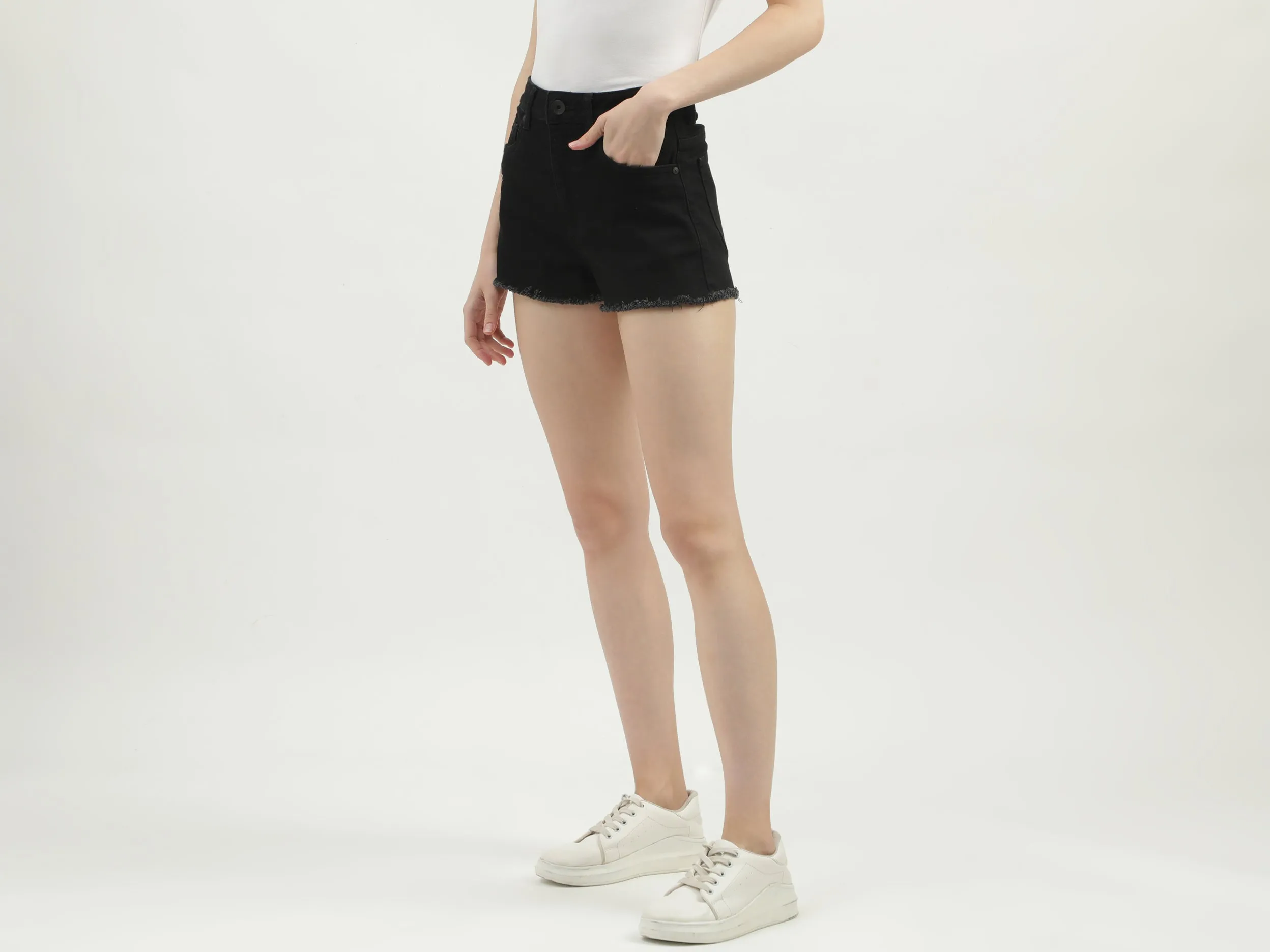 Women's Solid Regular Fit Shorts