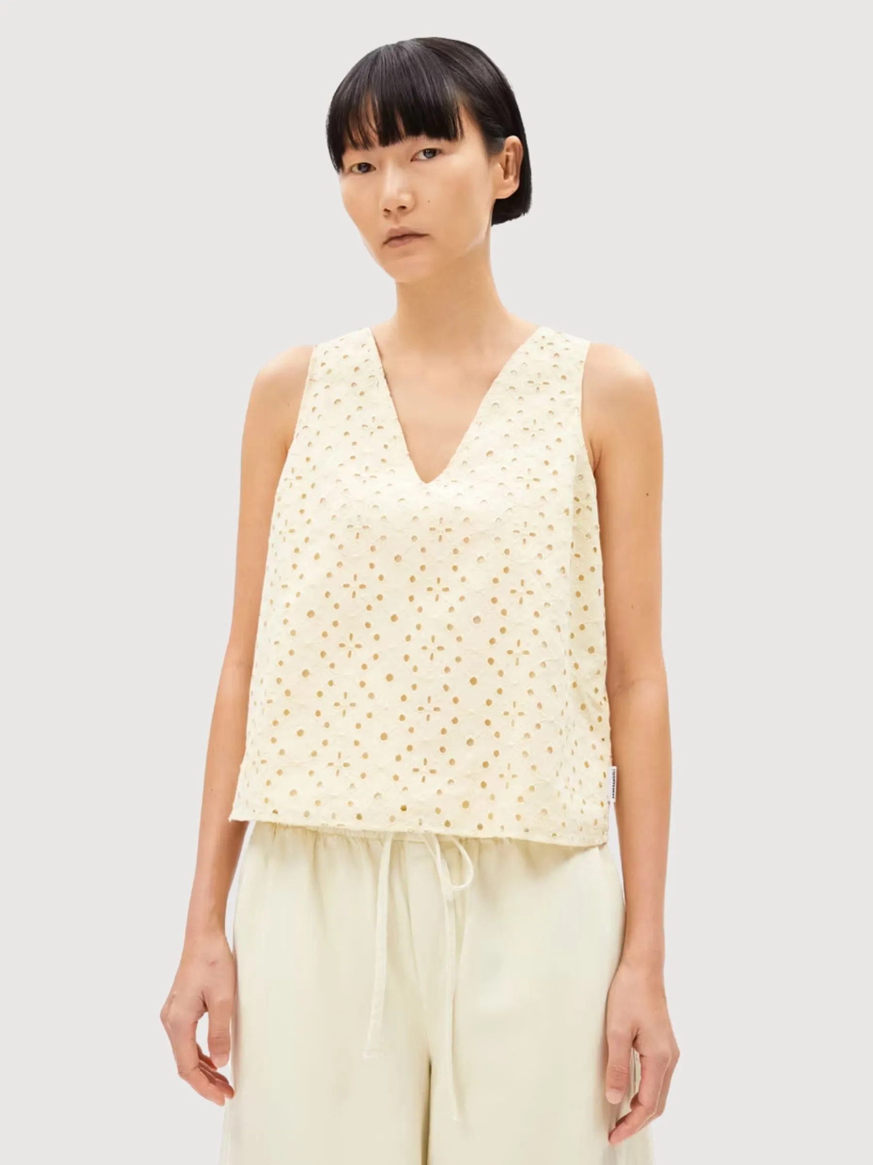 Yalinaa Broidery Summer Hay T-Shirt | Armedangels